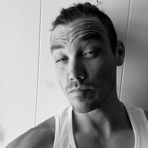 Volg Tommy Knudson op Singulart