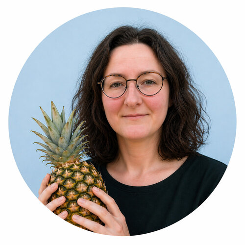 Volg Anna Stakanova op Singulart