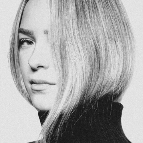 Segui Lilly Thomas su Singulart