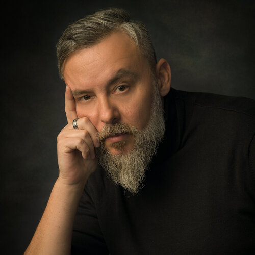 Volg Claudiu Guraliuc op Singulart