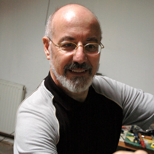 Volg Michel Buret op Singulart