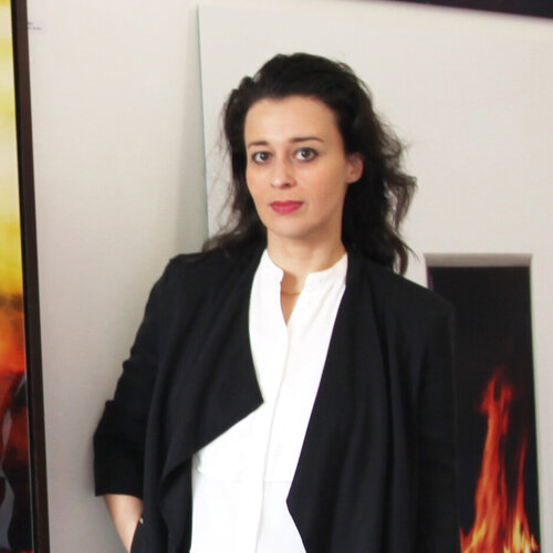 Segui Ebru Eruelkue su Singulart