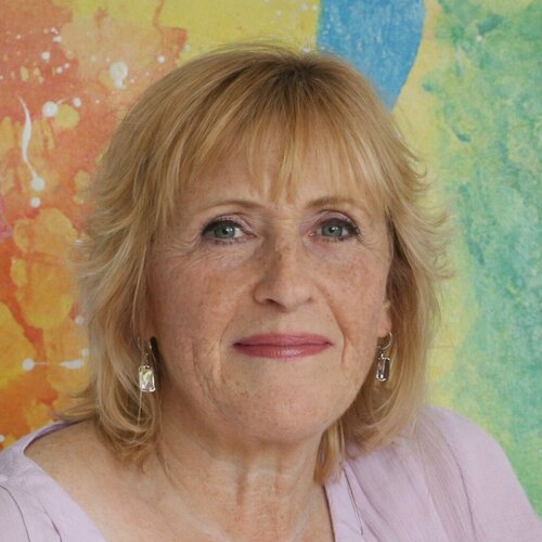 Follow Alison Adams on Singulart