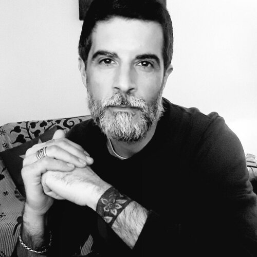 Volg Damián Uriel Galharretborde op Singulart