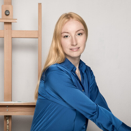 Volg Liora Fay op Singulart