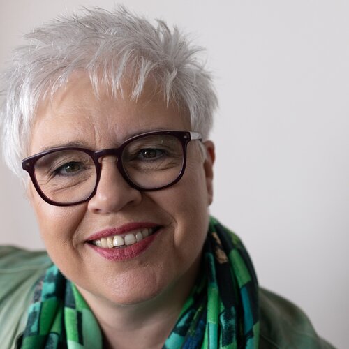 Segui Frauke Delatron su Singulart