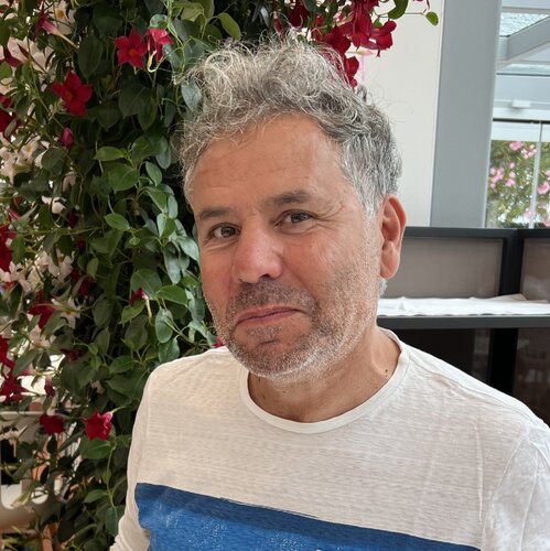 Volg Christian Moll op Singulart