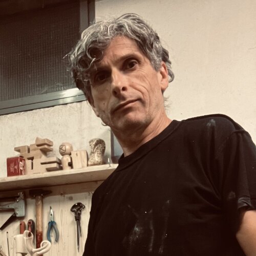 Volg Ivan Boneccher op Singulart
