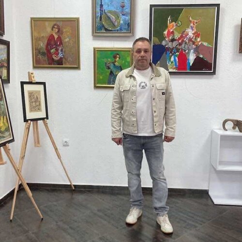 Volg Milen Tsakov op Singulart