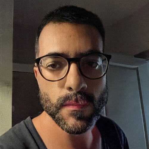 Segui arash etemadi su Singulart