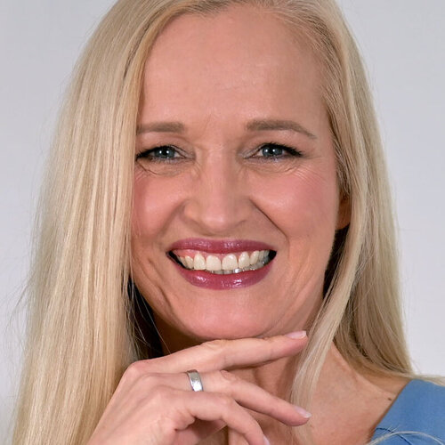 Volg Christina Schels op Singulart