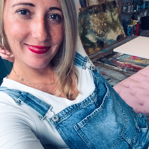 Volg Mara Graf op Singulart