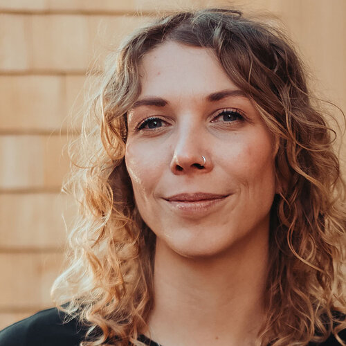 Volg Teresa Elli Brückner op Singulart