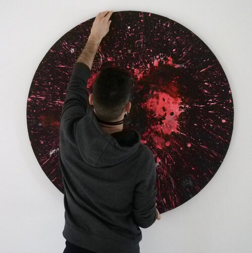 Volg Isaia Antonaci op Singulart