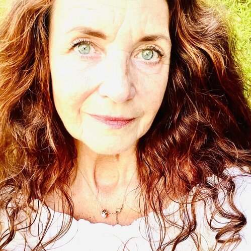 Volg Ilona Johanna Plattner op Singulart