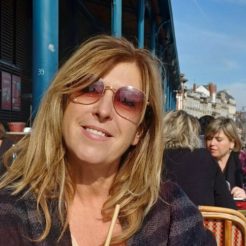 Volg Virginie Arent op Singulart