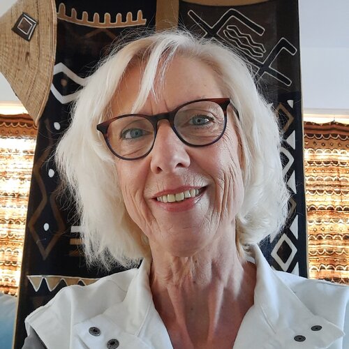 Volg Lidie Voorend op Singulart