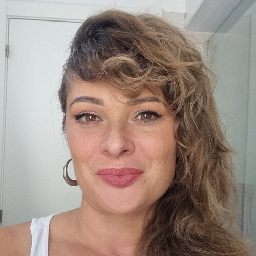 Volg Elizaveta Nabokova op Singulart