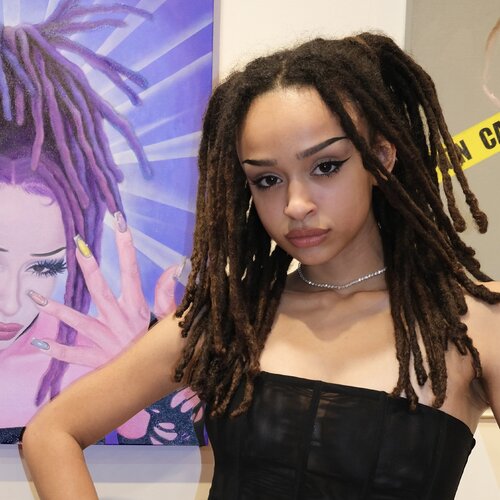 Follow Venus Gonzalez on Singulart