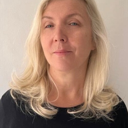 Follow Elisabeth Besnier on Singulart