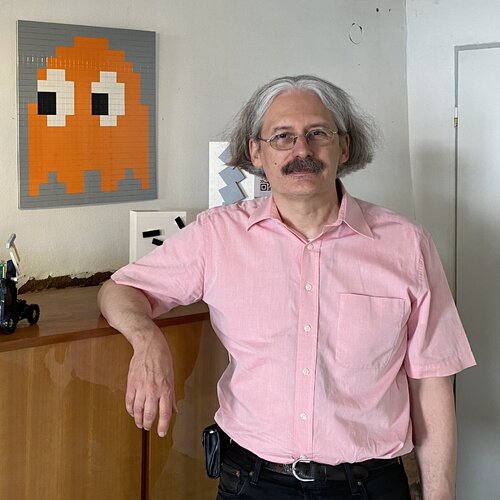 Segui EL EGO su Singulart