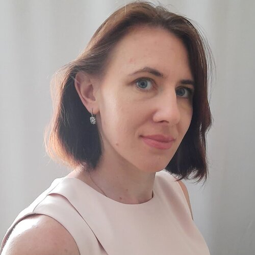 Volg Maryia Benedziktovich op Singulart