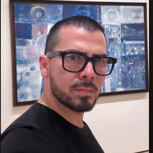 Follow Andres Pineda on Singulart