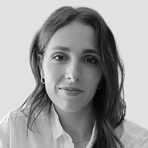 Volg Veronica Colanero op Singulart