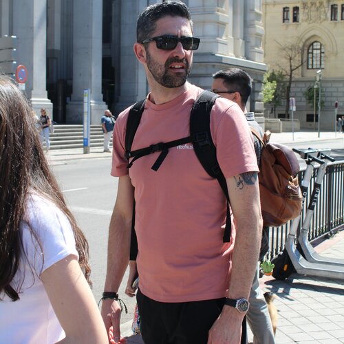 Volg IVAN LOPEZ PORCIA op Singulart