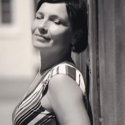 Volg Vera Fischer op Singulart
