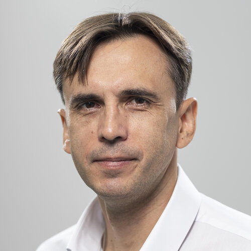 Follow Ievgen Karimov on Singulart