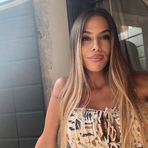 Volg Carla Buis op Singulart