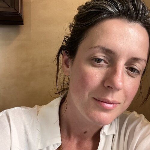 Follow Lisa Evteeva on Singulart