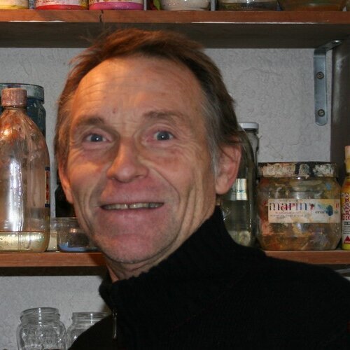 Sigue a Jean pierre Etienne en Singulart