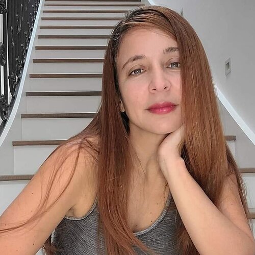 Volg Carolina Vargas Reis op Singulart