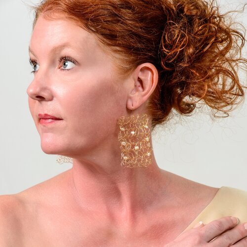 Volg Lisa Marie Moulton op Singulart