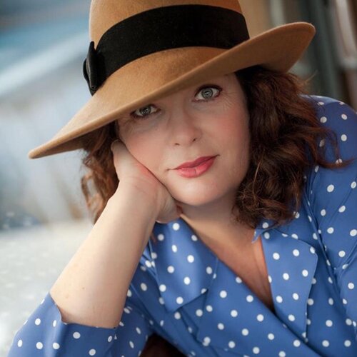 Volg Isabelle RIVIERE op Singulart