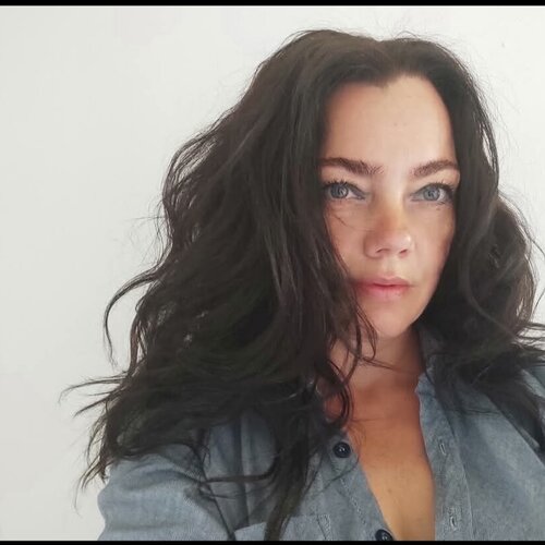 Volg Martina Hubáčková op Singulart
