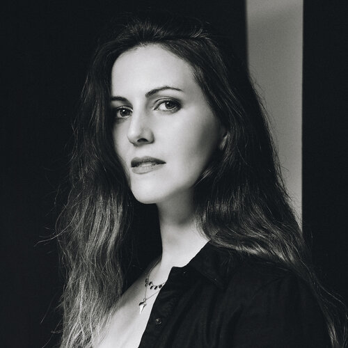 Segui Charlotte Mollet su Singulart