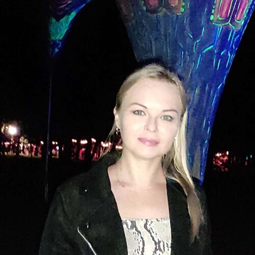 Suivez Evelina Miškūnaitė sur Singulart