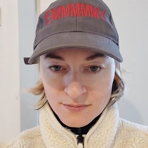 Volg Emmy Zwagers op Singulart