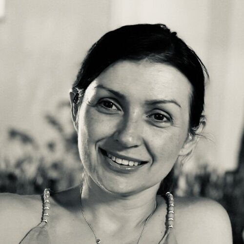 Folgen Sie Natalia Raev auf Singulart