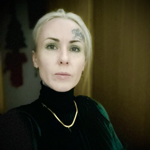 Volg Karina Kulyk op Singulart