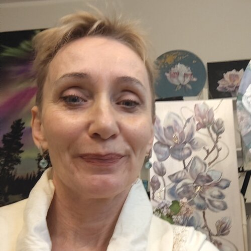 Volg Elena Pertceva op Singulart