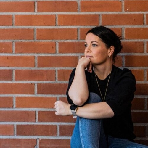 Segui Nora Laaksonen su Singulart