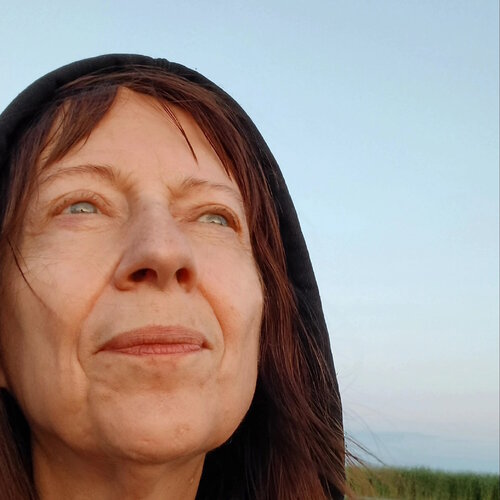 Follow Monika Nun on Singulart