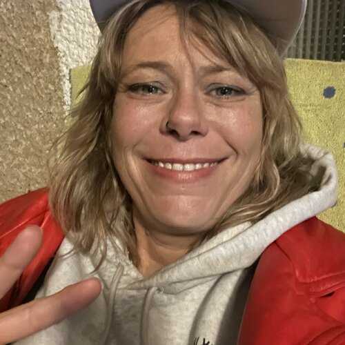Volg Carmen Hamelmann op Singulart