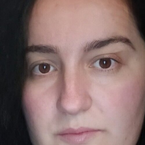 Volg Andriana Ura op Singulart