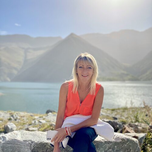 Volg Nohemi BAREA REBELO op Singulart