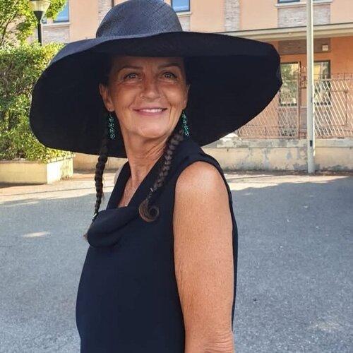 Volg Sandra Ercolani op Singulart